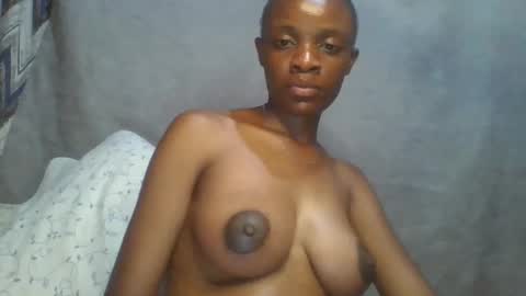 Snapshot of miss_belllo chatting on February 14, 10:17 am miss_belllo online show from February 14, 10:17 am