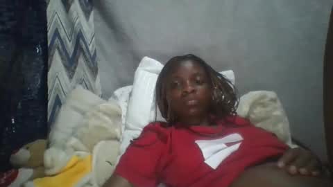 Snapshot of miss_belllo chatting on February 16, 6:43 am miss_belllo online show from February 16, 6:43 am