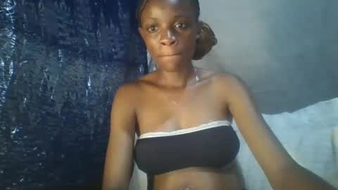 Snapshot of miss_belllo chatting on February 17, 5:14 am miss_belllo online show from February 17, 5:14 am