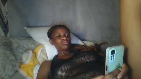 Snapshot of miss_belllo chatting on February 20, 7:01 am miss_belllo online show from February 20, 7:01 am