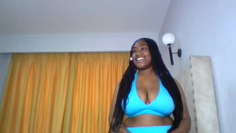 miss_berries online show from August 6, 9:44 am