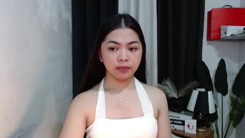 Snapshot of miss_briella chatting on May 18, 1:39 pm Briella online show from May 18, 1:39 pm