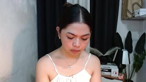 Snapshot of miss_briella chatting on May 31, 6:09 pm Briella online show from May 31, 6:09 pm