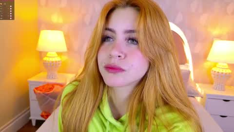 Snapshot of miss_carrot chatting on February 20, 10:15 pm julieta online show from February 20, 10:15 pm