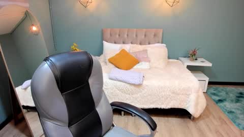 Cataleya online show from December 14, 11:04 am