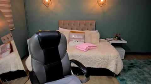 Cataleya online show from December 20, 12:01 pm