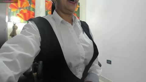 Snapshot of miss_clarepocahose chatting on January 16, 12:58 am Clare PocaHose online show from January 16, 12:58 am