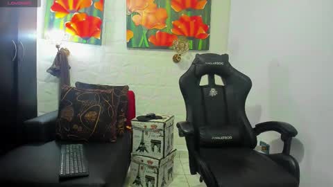 Snapshot of miss_clarepocahose chatting on February 8, 1:20 am Clare PocaHose online show from February 8, 1:20 am