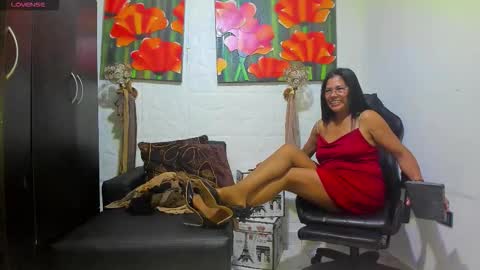 Snapshot of miss_clarepocahose chatting on February 24, 12:19 am Clare PocaHose online show from February 24, 12:19 am