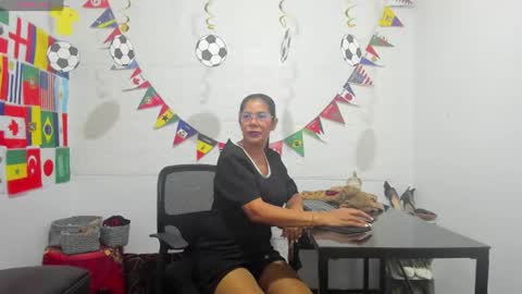Clare PocaHose online show from June 19, 12:59 am