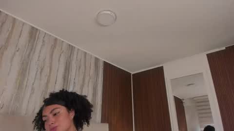 CANDELA CASTRO  online show from March 19, 12:31 pm