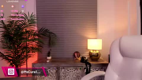 CANDELA CASTRO  online show from May 26, 12:45 pm