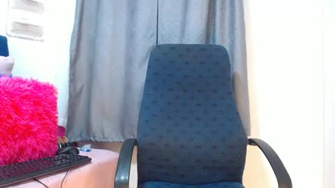 Snapshot of miss_cuteface chatting on October 18, 9:26 pm miss_cuteface online show from October 18, 9:26 pm