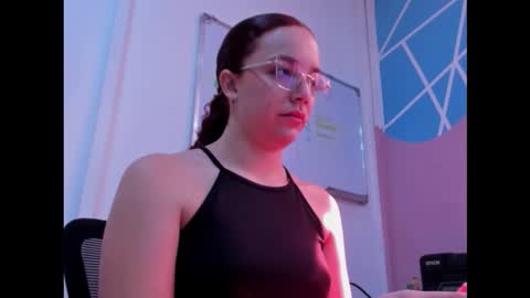 miss_dior1 online show from February 20, 2:50 pm