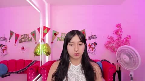 Snapshot of miss_dolly1 chatting on December 28, 12:24 pm Melanie online show from December 28, 12:24 pm