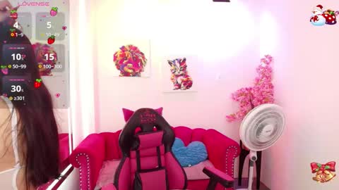 Snapshot of miss_dolly1 chatting on November 19, 12:27 pm Melanie online show from November 19, 12:27 pm