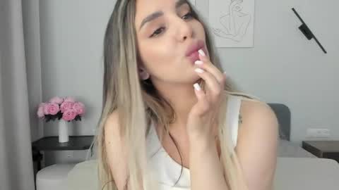 Emily online show from April 29, 11:33 pm