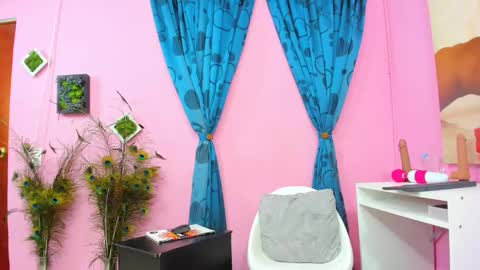 Monica Patricia online show from February 8, 1:43 am