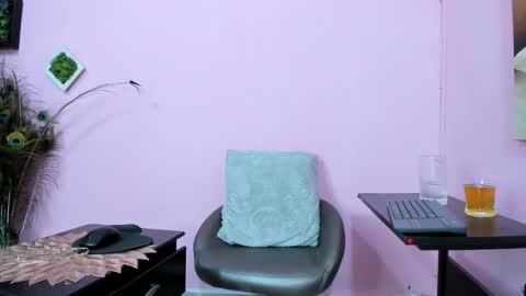 Monica Patricia online show from September 17, 10:39 am