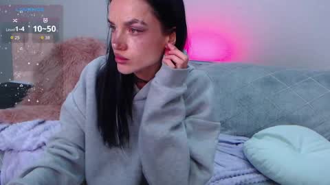 Keira online show from May 18, 12:40 am