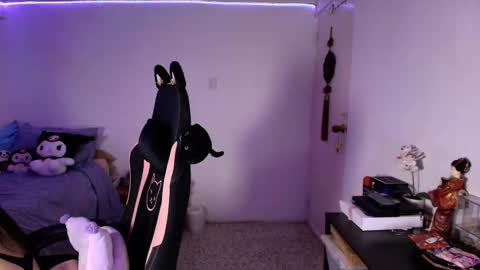 Snapshot of miss_hikikomori chatting on December 1, 6:18 am Asami online show from December 1, 6:18 am