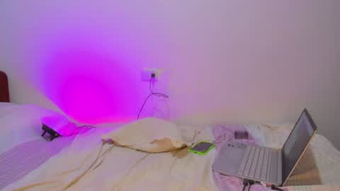 miss_isa_00 online show from July 26, 3:47 am