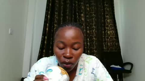 Miss Kiarrafit online show from May 13, 1:30 pm