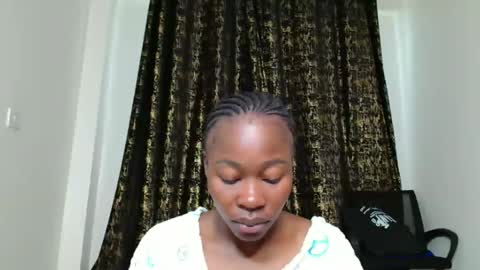 Miss Kiarrafit online show from May 15, 8:21 am