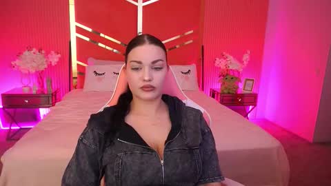 miss_kiitty online show from December 4, 2:48 pm