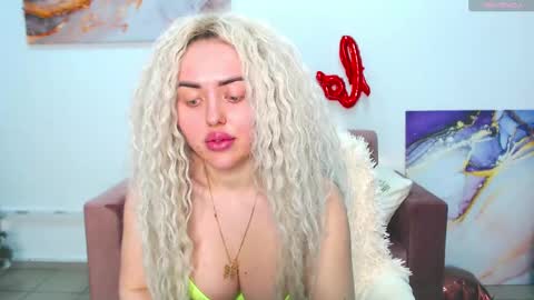 Snapshot of miss_kiten chatting on February 28, 12:54 am miss_kiten online show from February 28, 12:54 am