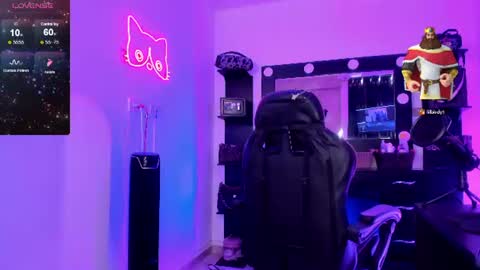 Snapshot of miss_kittyn chatting on June 25, 7:29 pm Miss Kittyn online show from June 25, 7:29 pm