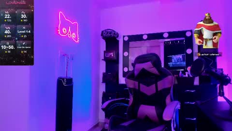 Snapshot of miss_kittyn chatting on July 6, 6:32 pm Miss Kittyn online show from July 6, 6:32 pm