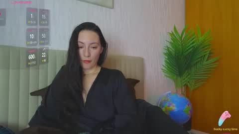 Snapshot of miss_leee chatting on December 10, 1:00 pm Laura online show from December 10, 1:00 pm