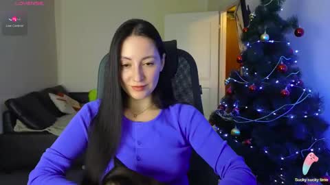 Snapshot of miss_leee chatting on December 11, 2:44 pm Laura online show from December 11, 2:44 pm