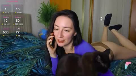 Snapshot of miss_leee chatting on December 13, 4:05 pm Laura online show from December 13, 4:05 pm