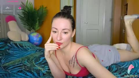 Snapshot of miss_leee chatting on September 19, 10:05 am Laura online show from September 19, 10:05 am