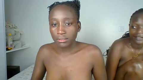 miss_lolah7 online show from May 4, 12:01 pm