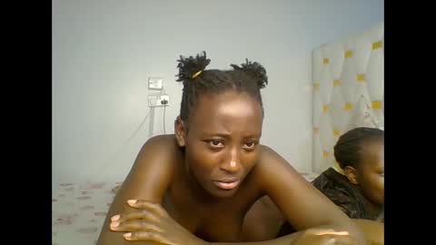 miss_lolah7 online show from May 25, 3:18 pm