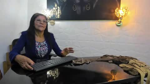 Snapshot of miss_lucero1 chatting on February 9, 8:24 pm lucero online show from February 9, 8:24 pm