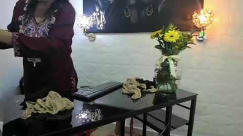Snapshot of miss_lucero1 chatting on February 13, 12:35 am lucero online show from February 13, 12:35 am