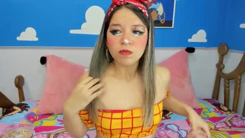 miss_lucyla online show from November 15, 11:07 am