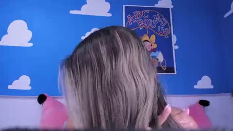 Snapshot of miss_lucyla chatting on August 3, 11:05 am miss_lucyla online show from August 3, 11:05 am