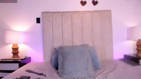 miss_milf_ online show from April 28, 8:25 pm