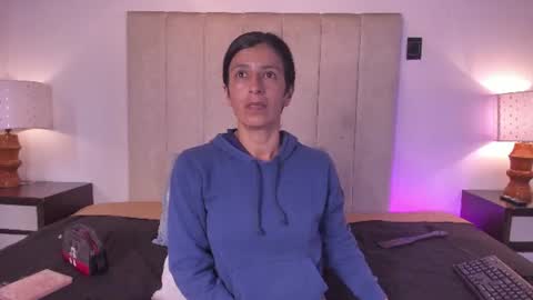 Snapshot of miss_milf_ chatting on June 29, 8:09 pm miss_milf_ online show from June 29, 8:09 pm