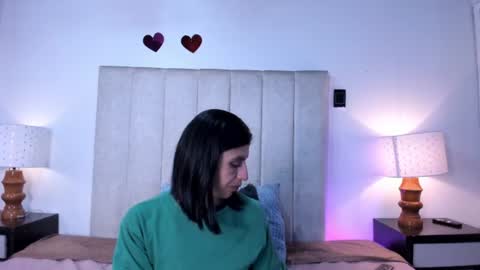 Snapshot of miss_milf_ chatting on July 4, 7:31 pm miss_milf_ online show from July 4, 7:31 pm