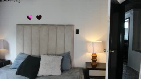 Snapshot of miss_milf_ chatting on July 16, 7:20 pm miss_milf_ online show from July 16, 7:20 pm