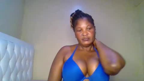 Snapshot of miss_milly1 chatting on May 31, 11:39 am MILLY online show from May 31, 11:39 am