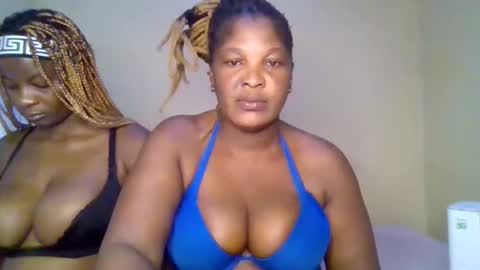 Snapshot of miss_milly1 chatting on June 4, 9:26 am MILLY online show from June 4, 9:26 am
