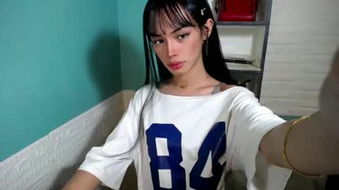 Snapshot of miss_moheera_xxx chatting on March 19, 9:24 am Moheera online show from March 19, 9:24 am