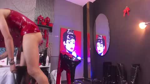 Miss Nicole online show from July 28, 3:21 pm